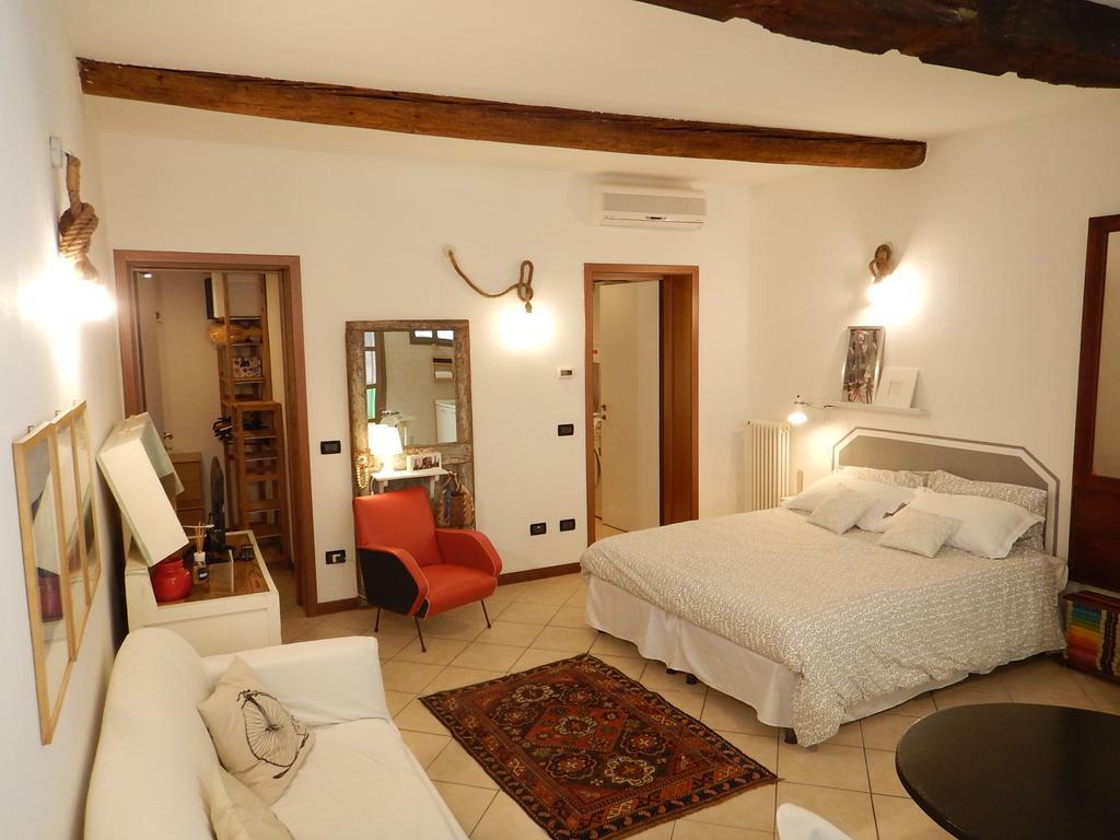 La Casa Degli Zii * Ferrara